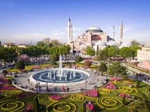 Istanbul City Tour: Blue Mosque, Hagia Sophia & Topkapı Palace