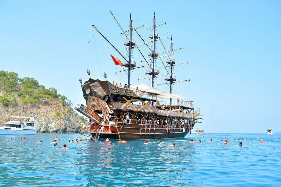 Alanya Pirate Boat: Foam Party and Party Tour - Unforgettable Experience