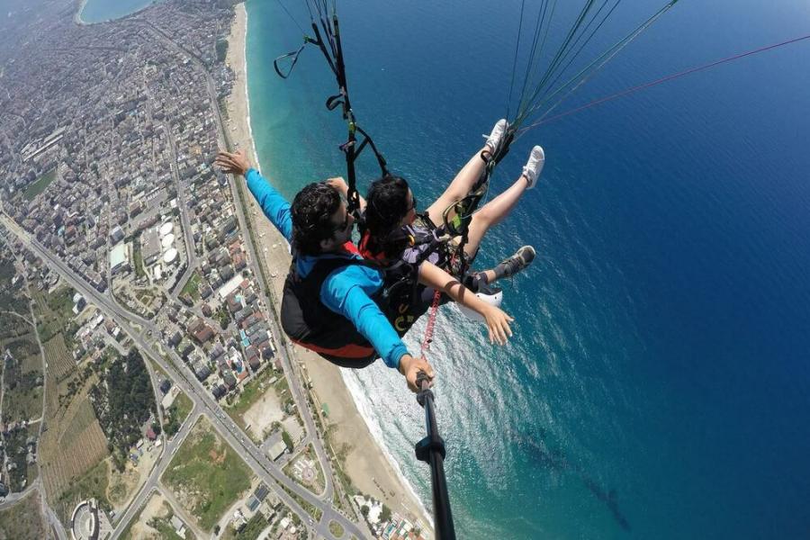 Alanya Paragliding Tour: Unforgettable Flights Over the Mediterranean Sea