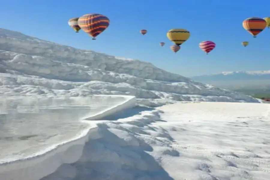 Pamukkale Hot Air Balloon Tour – An Adventure in the Sky with Breathtaking Views